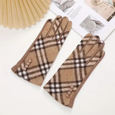 Cece Plaid Gloves