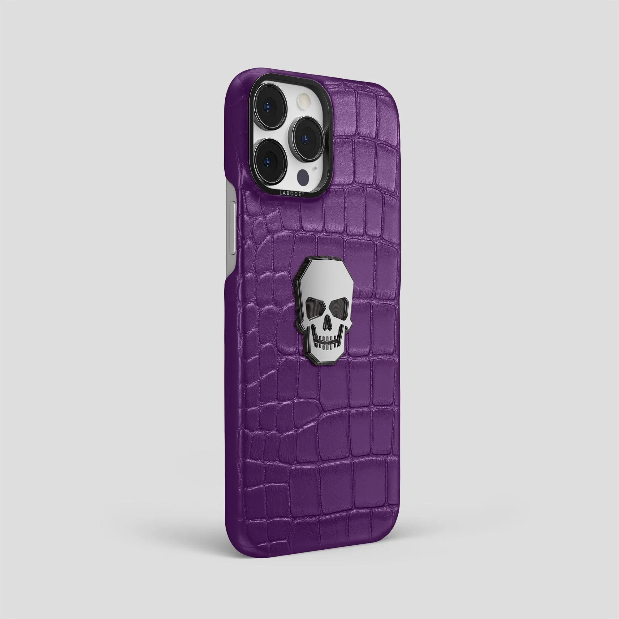 Classic Case With Titanium Skull For iPhone 15 Pro Max In Alligator