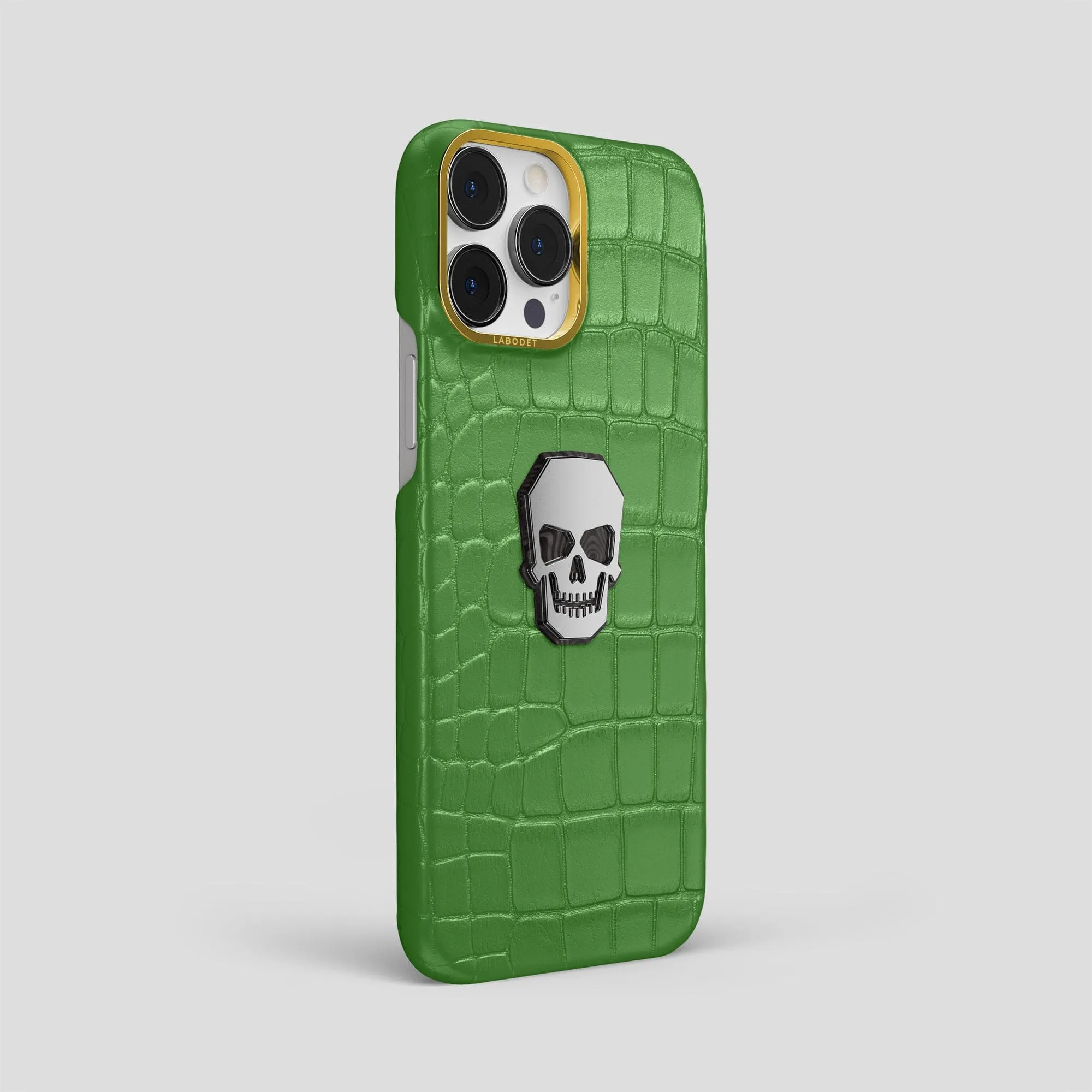 Classic Case With Titanium Skull For iPhone 15 Pro Max In Alligator