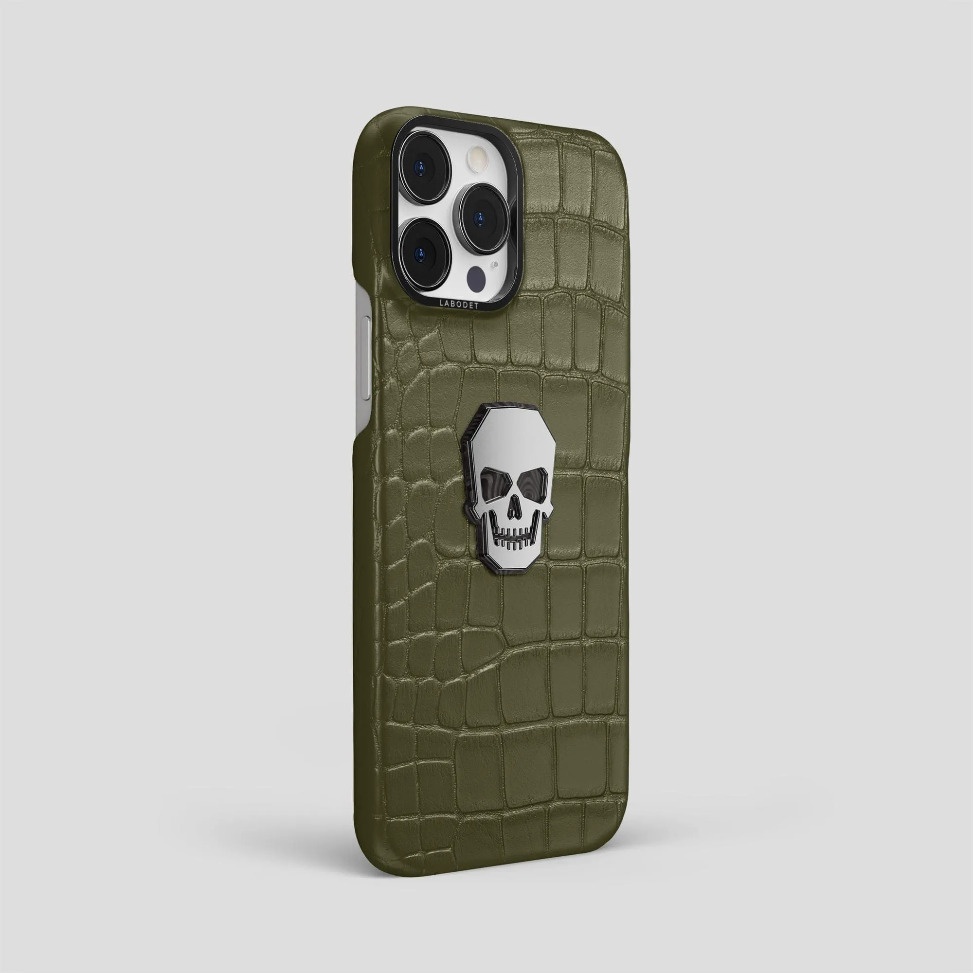 Classic Case With Titanium Skull For iPhone 15 Pro Max In Alligator