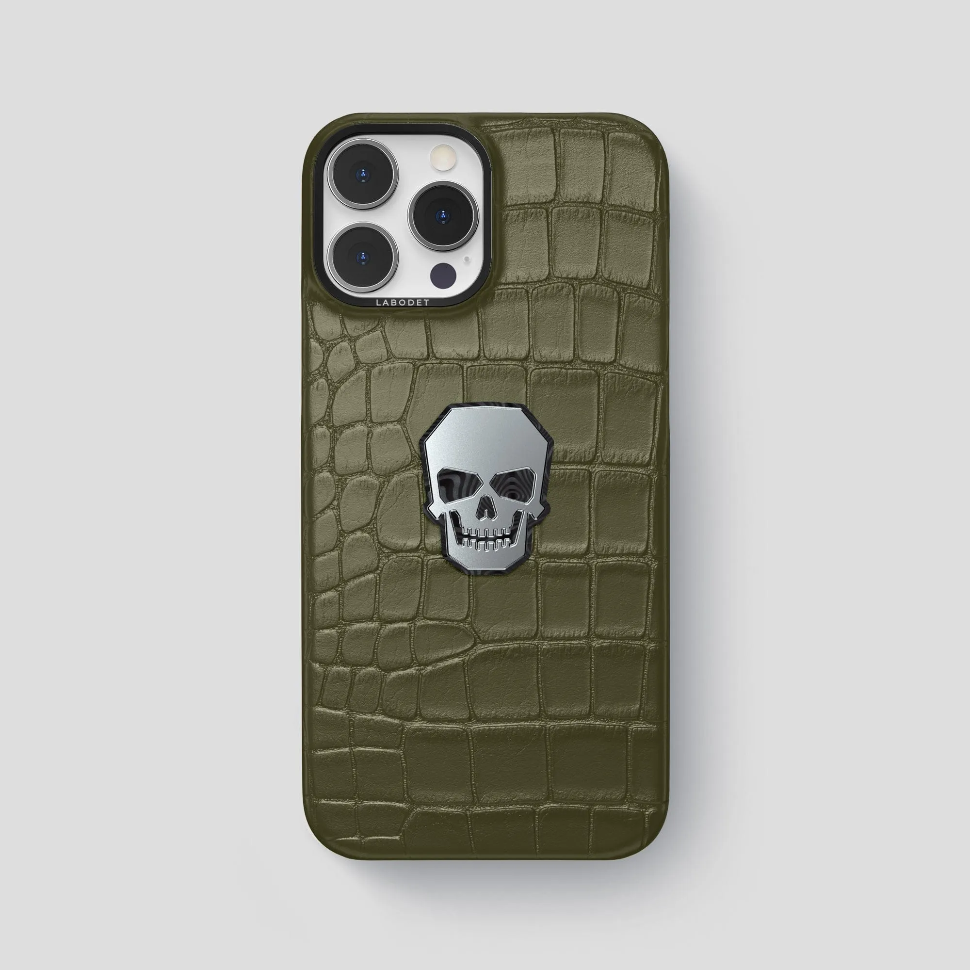 Classic Case With Titanium Skull For iPhone 15 Pro Max In Alligator