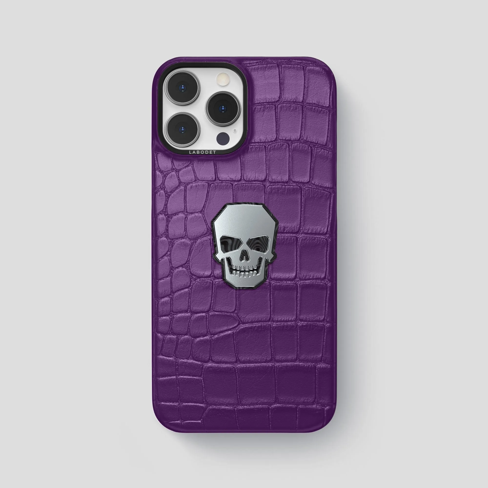 Classic Case With Titanium Skull For iPhone 15 Pro Max In Alligator