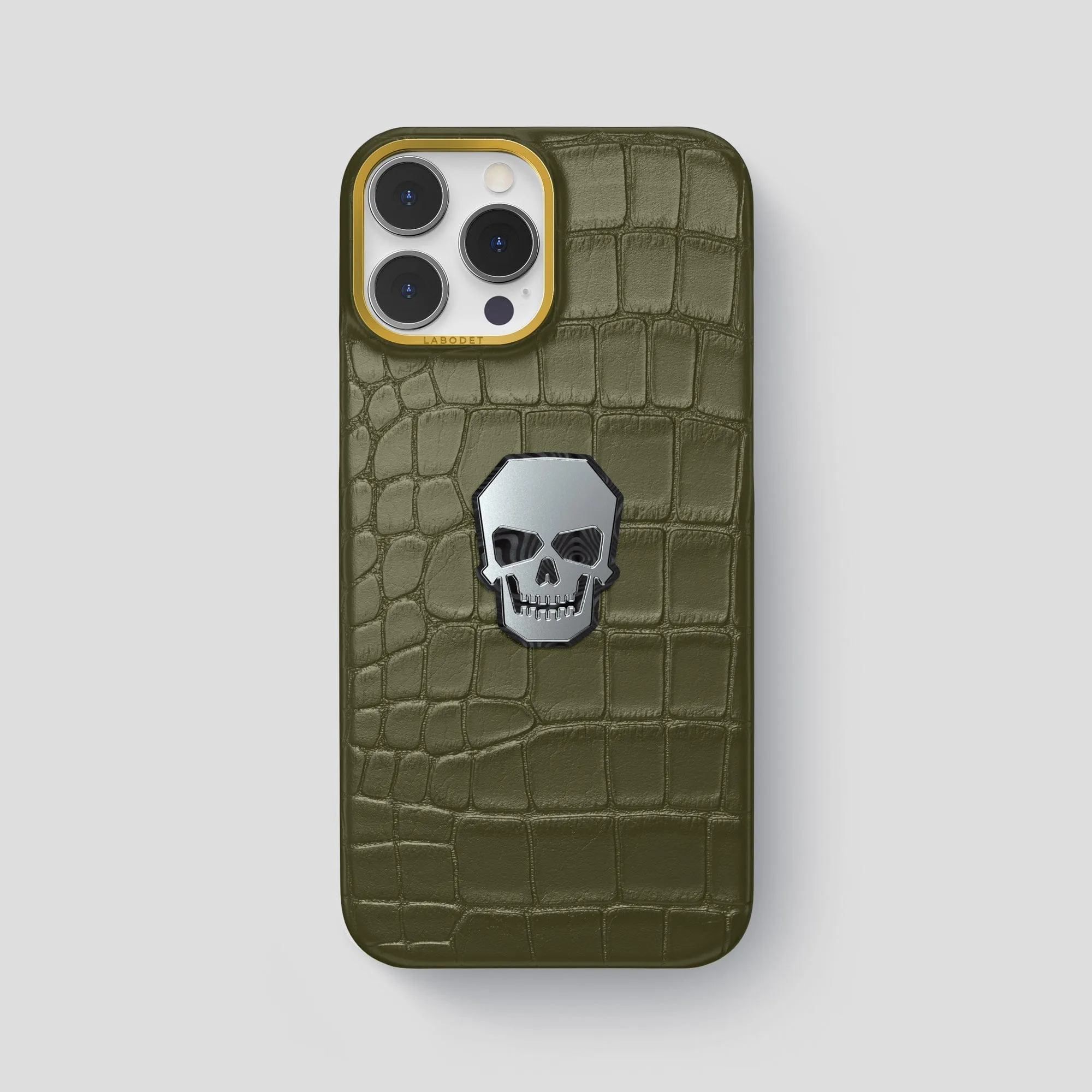 Classic Case With Titanium Skull For iPhone 15 Pro Max In Alligator