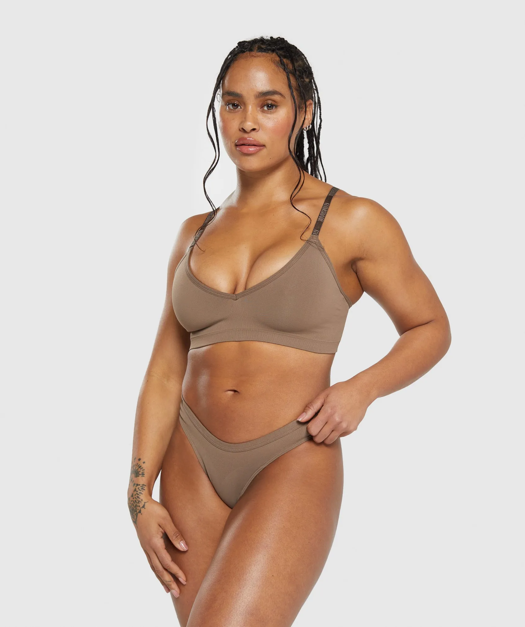 Gymshark Seamless Dipped Front Thong - Soul Brown