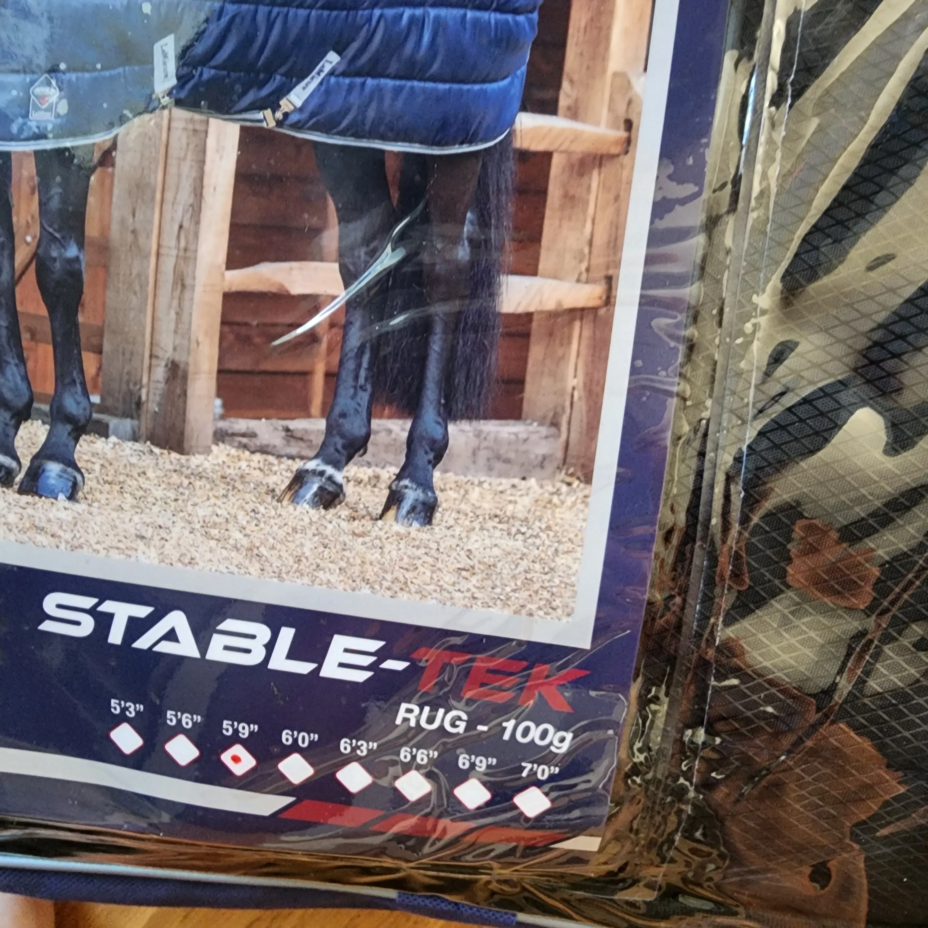 Le Mieux 100g stable-tek stable rug. Navy, NZ 4'6 / UK 5'9. Brand new