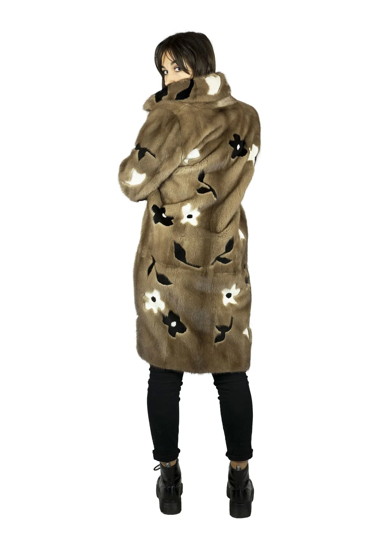 Long coat in mink with Floral Inlays