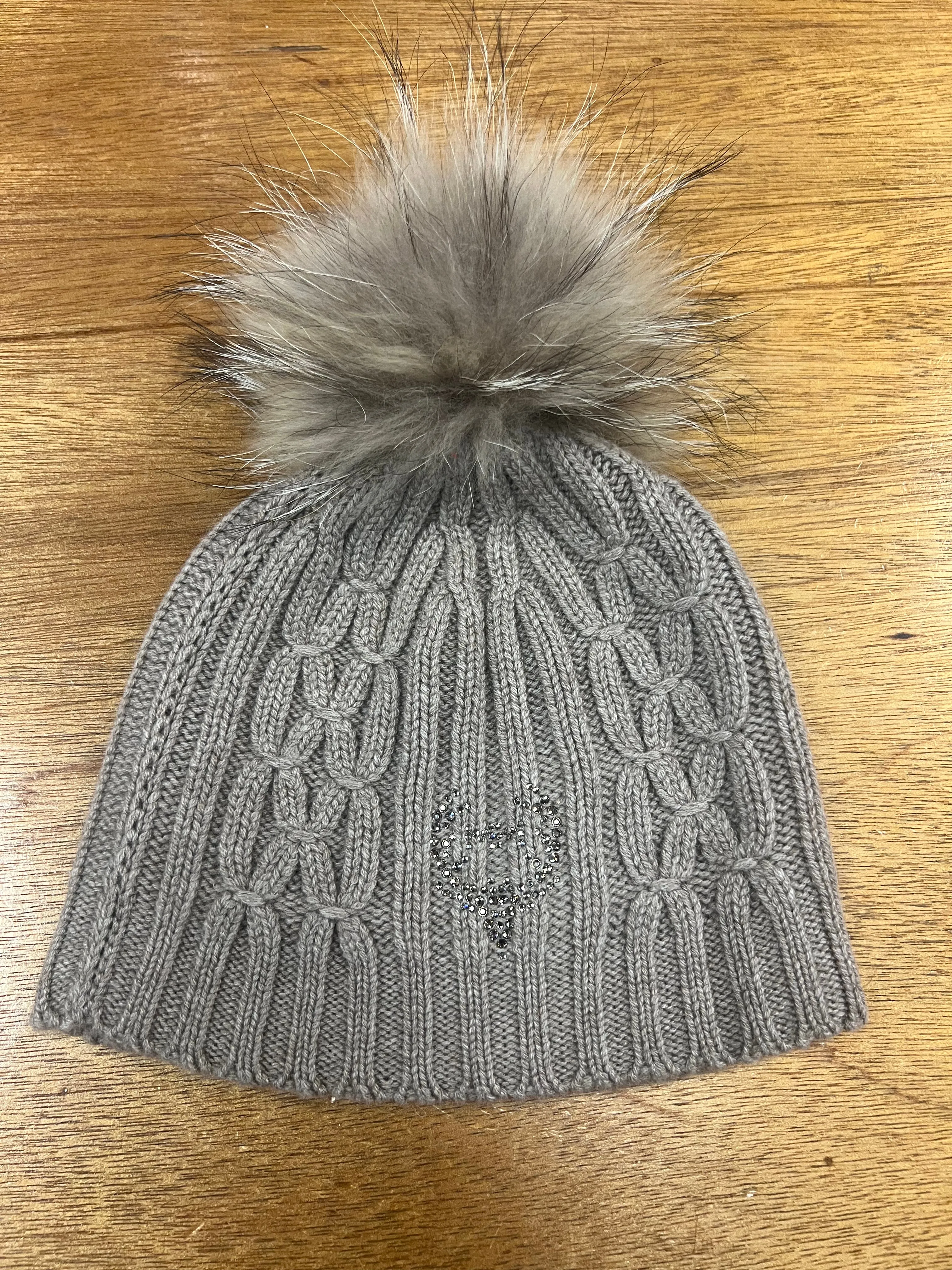 M. Miller | Cashmere Cable Hat With Detachable Pompom