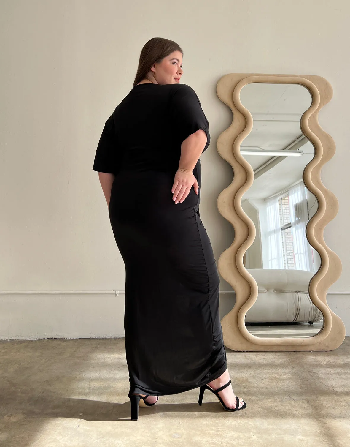 Plus Size Short Sleeve Gathered Midi Dress