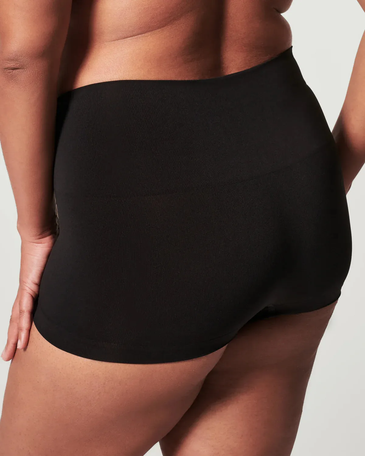 Spanx Seamless Power Sculpting Ecocare Boyshorts Black